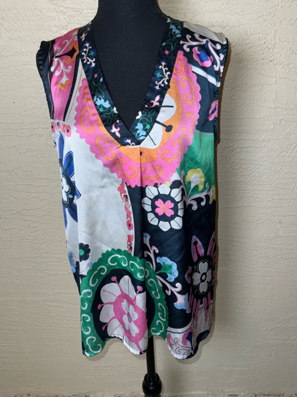 Vilagallo V Neck Blouse Colorful Retro Mod Print Boho Chic Top-Medium - Picture 3 of 9